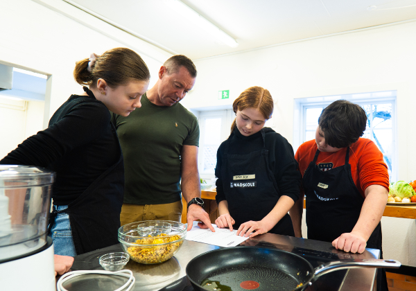 Sakskobingen food school - kids cooking